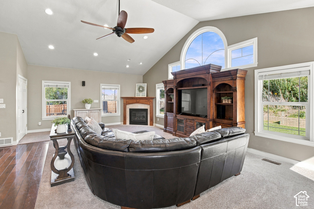 1443 E HILDA S DR photo 3
