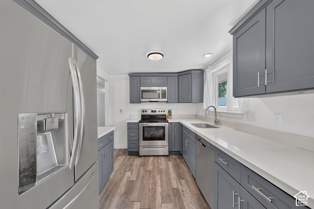 360 LAKEVIEW AVE photo 5