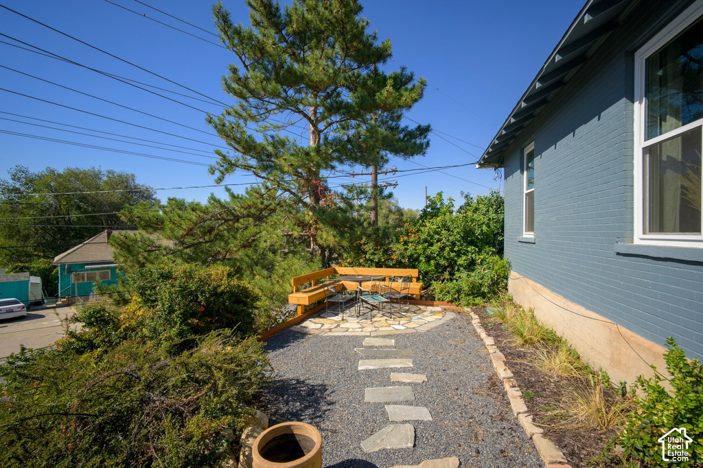726 N WALL ST photo 2