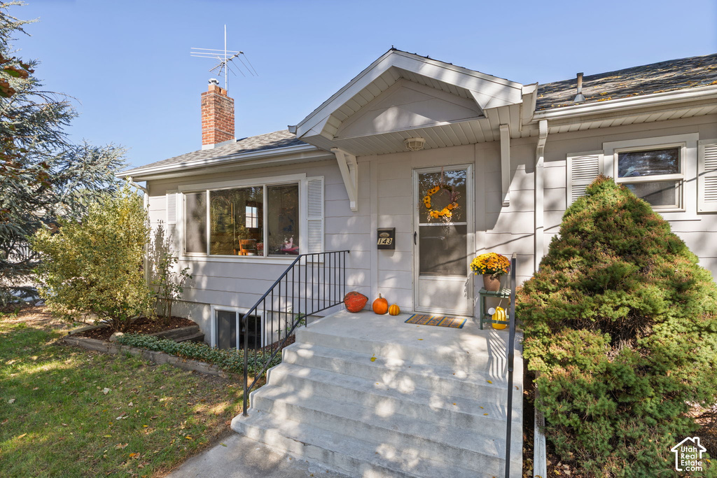 143 E FORBUSH S AVE photo 4