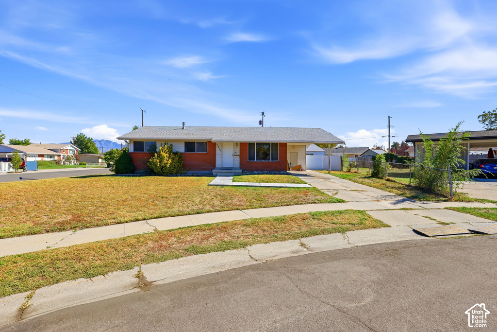 3911 W RIDGECREST CIR photo 3