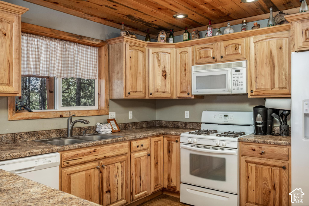 1830 E GULF STREAM DR photo 4