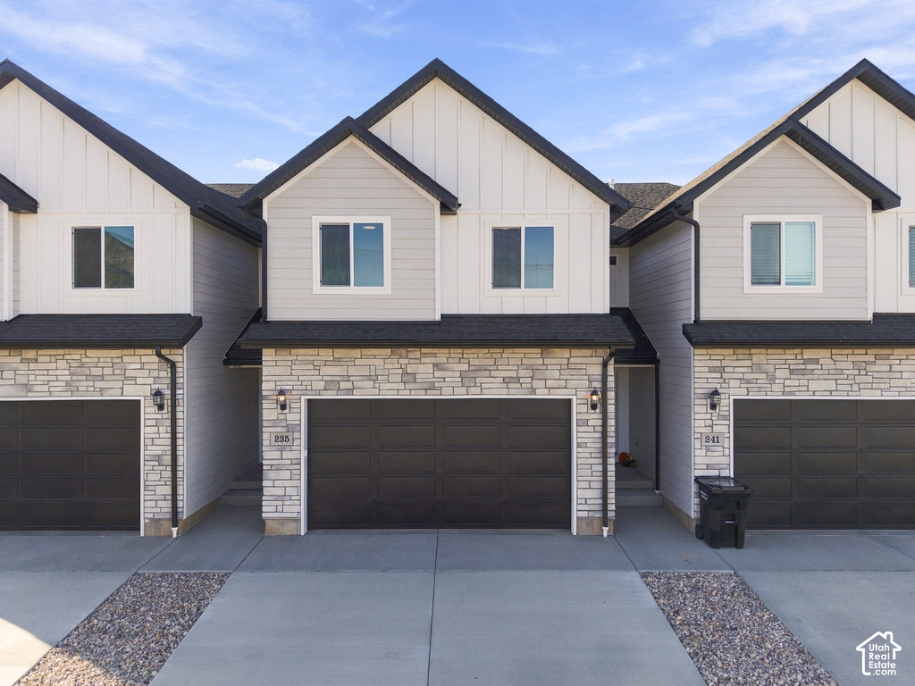 235 W 900 N, Nephi