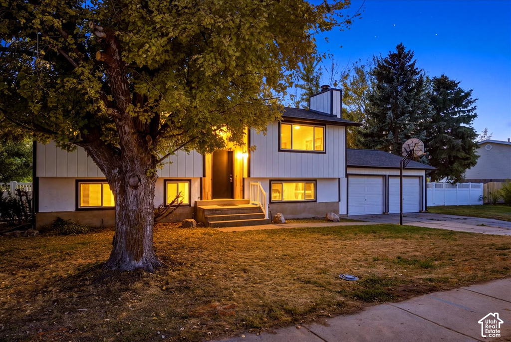 4211 W 300 N photo 2