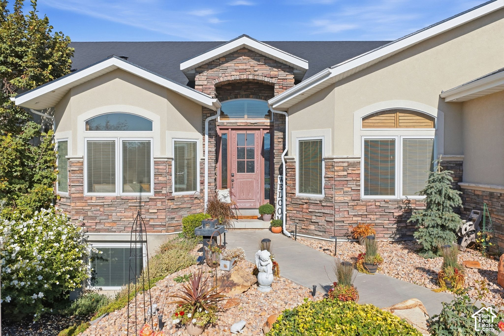 745 S 2475 W photo 4