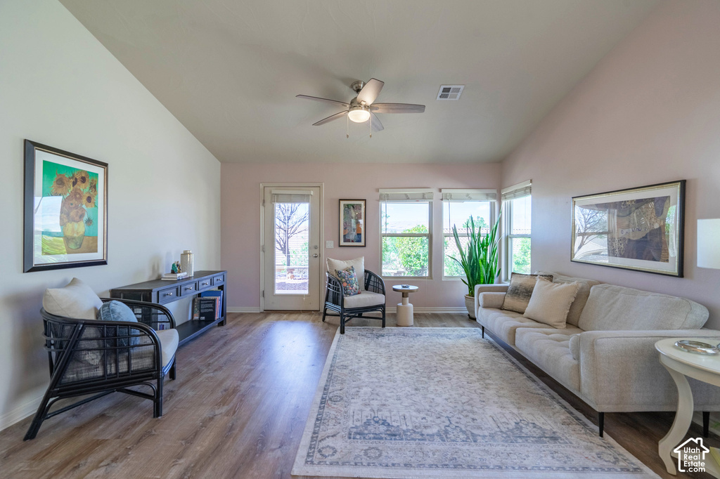 4362 S SHERWOOD DR photo 3