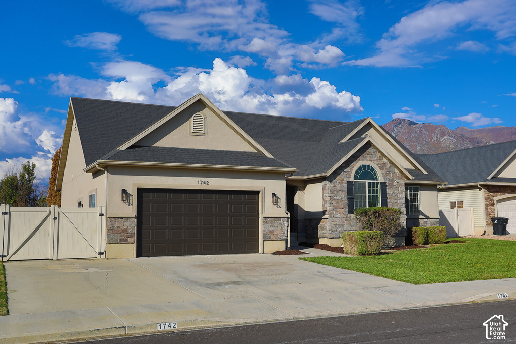 1742 W RENAISSANCE WAY photo 2