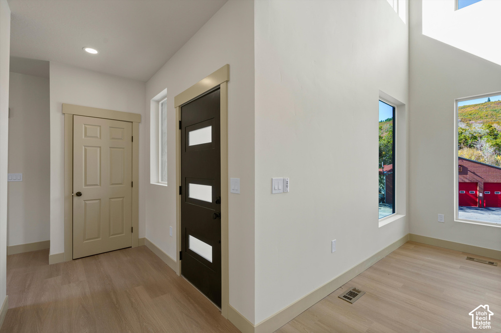 185 CRESTVIEW DR photo 5