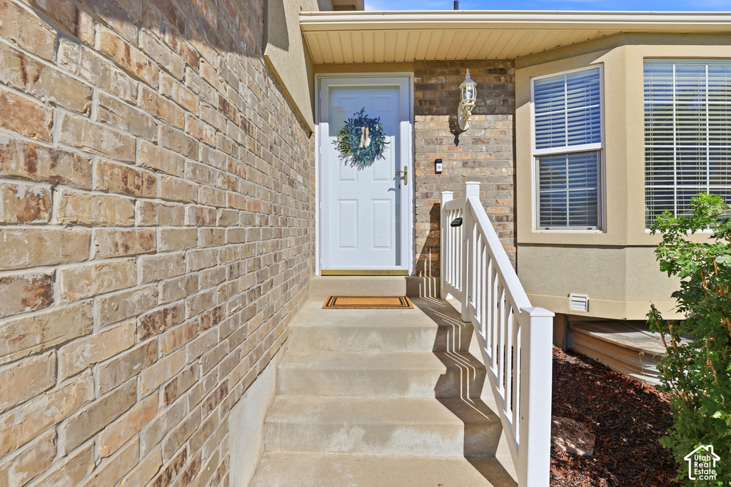 323 E 1375 N photo 4