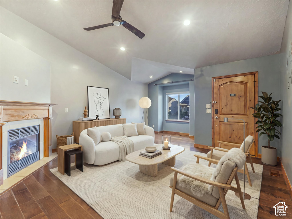 444 E STEPHIE MARIE LN photo 3