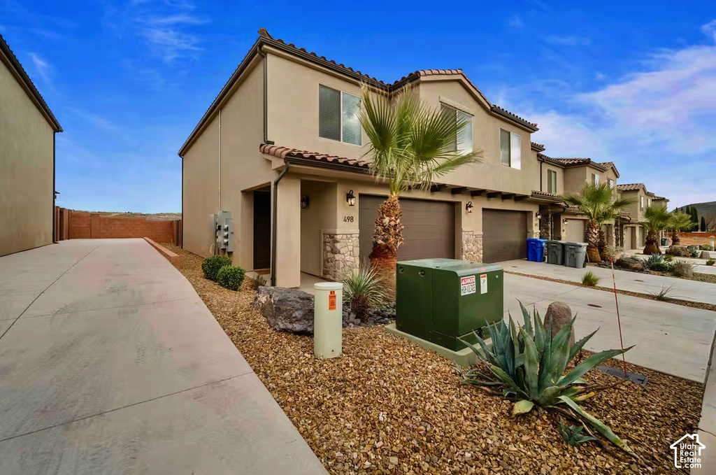 498 N VENTURA LN photo 2