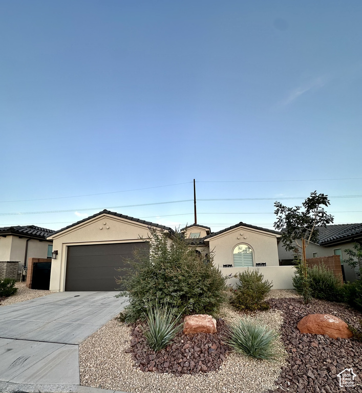1048 N CAMINO AGUA photo 2