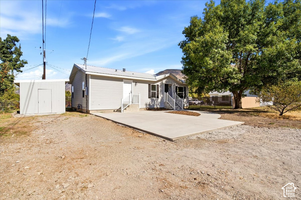 518 W 300 N photo 4