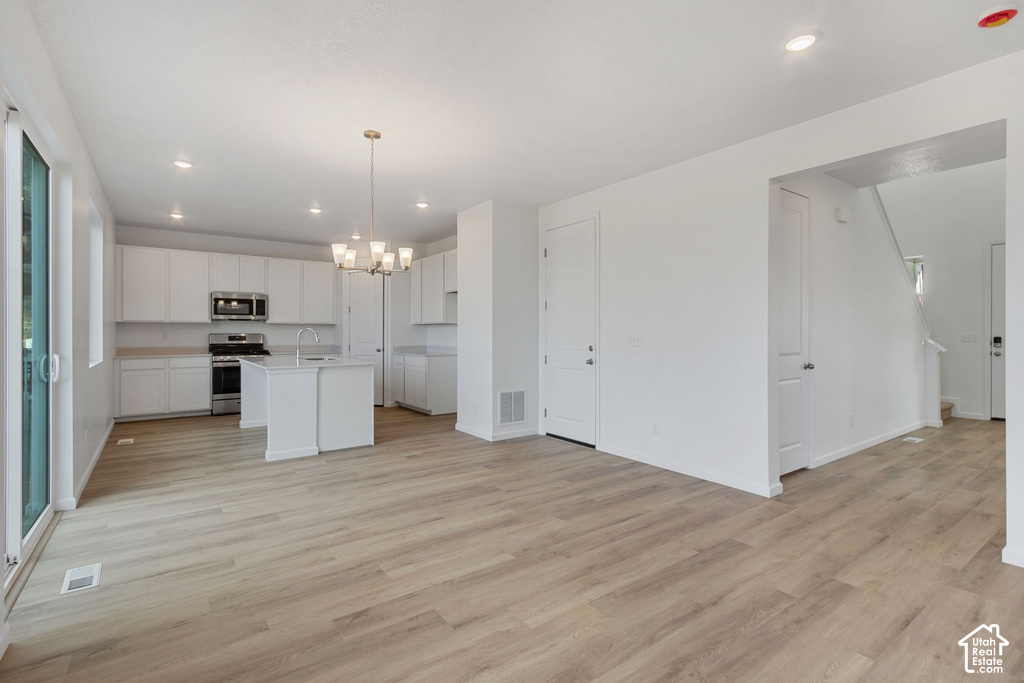 808 S 255 W photo 4
