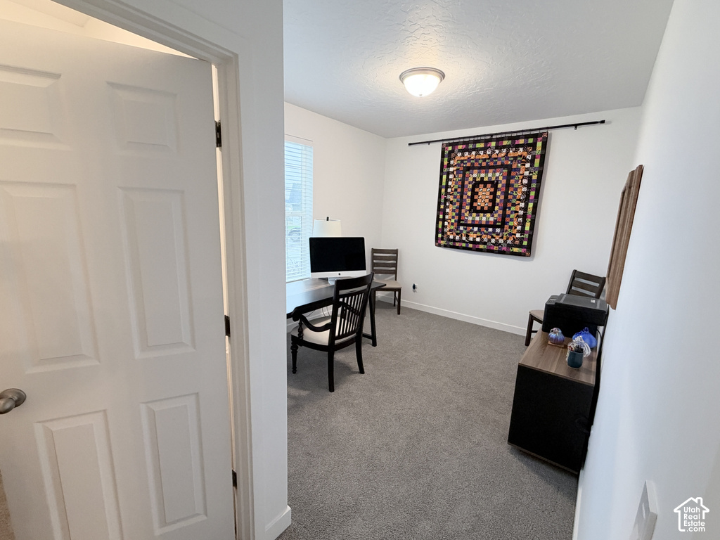 558 S OTTO LN photo 2