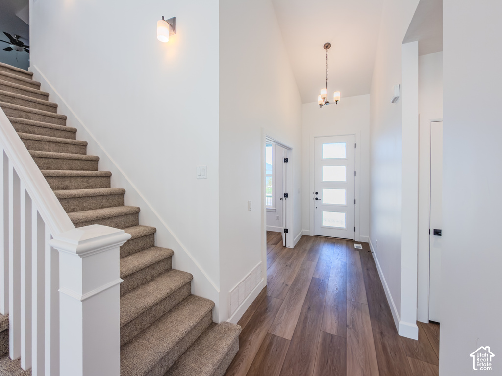 1053 W CHOKECHERRY ST photo 3