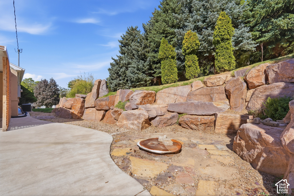 2180 ROBINS AVE photo 3