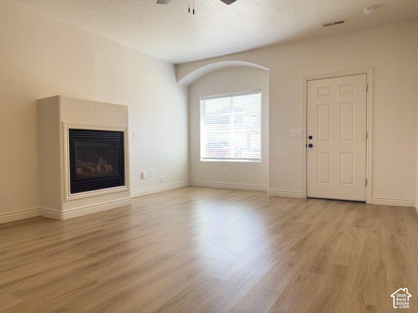 896 S 110 W photo 3