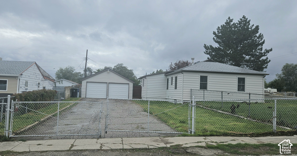 5515 S NORTHWEST AVE photo 3