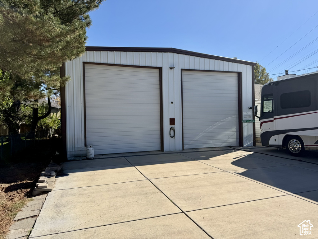 951 S 1100 W photo 5