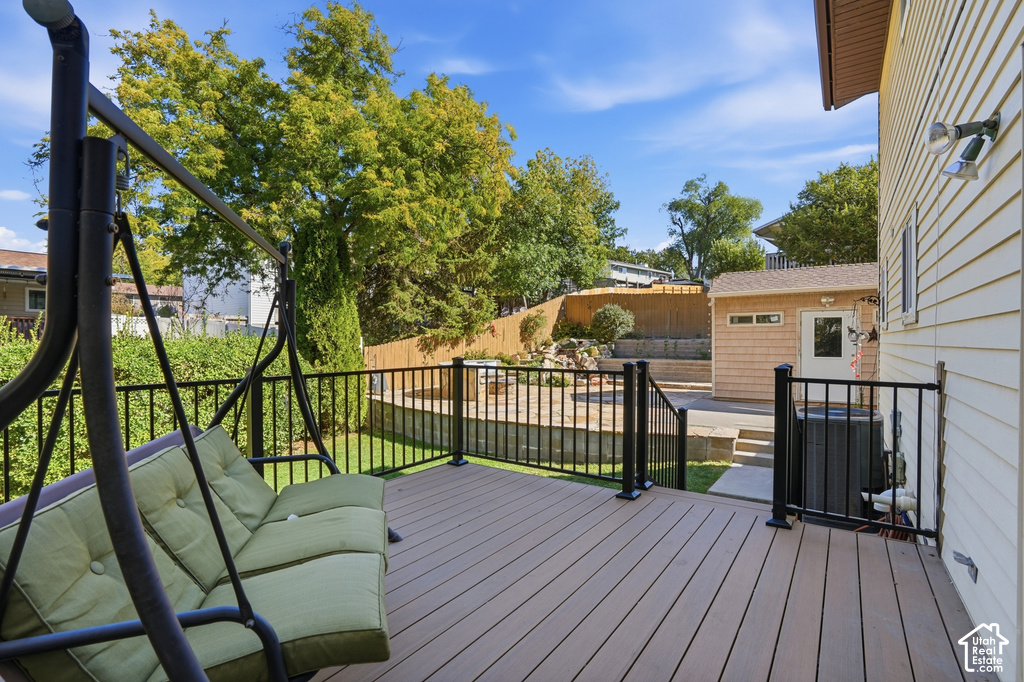 942 W RIVERBEND DR photo 4