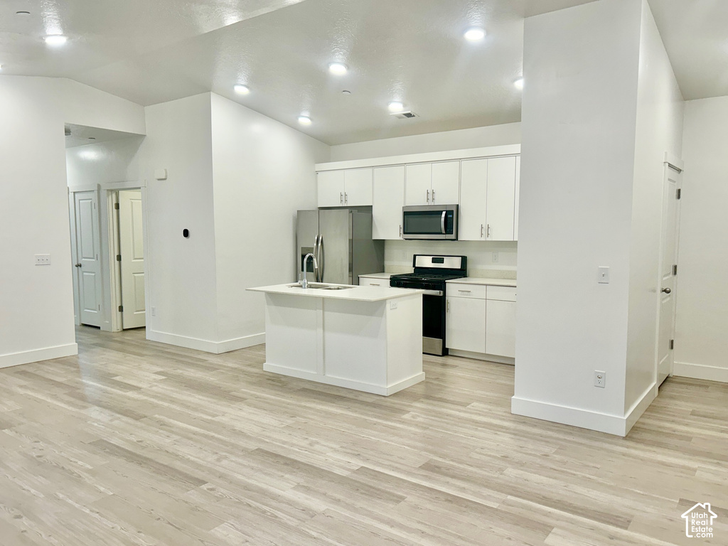 472 W 40 S photo 2