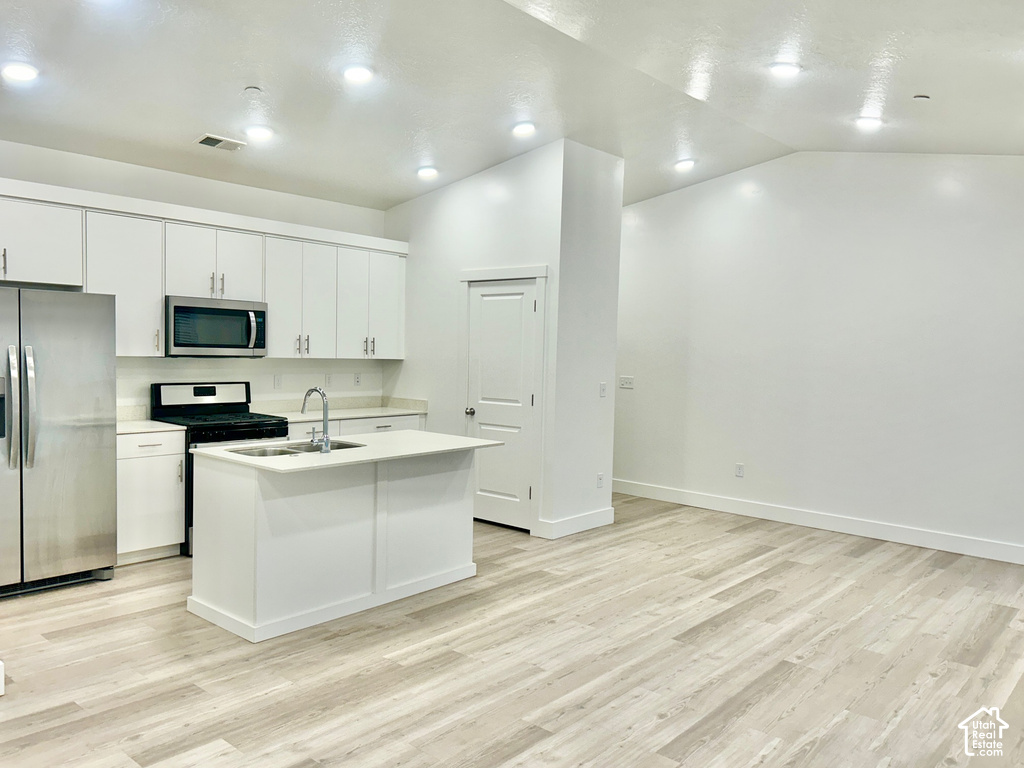 472 W 40 S photo 5