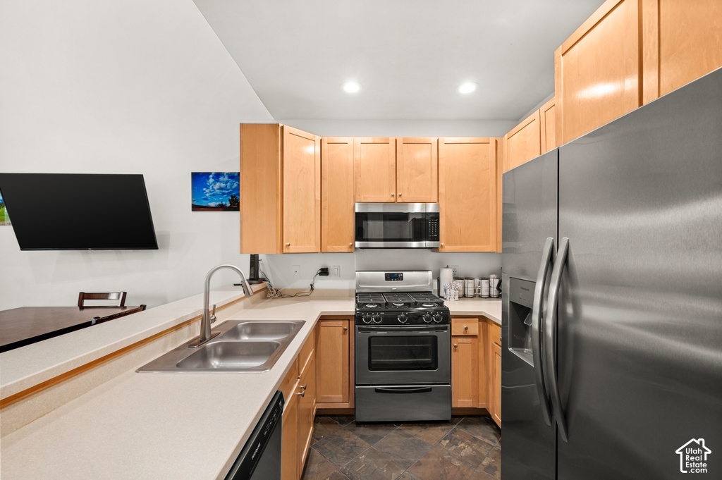 6605 N 2200 W photo 4