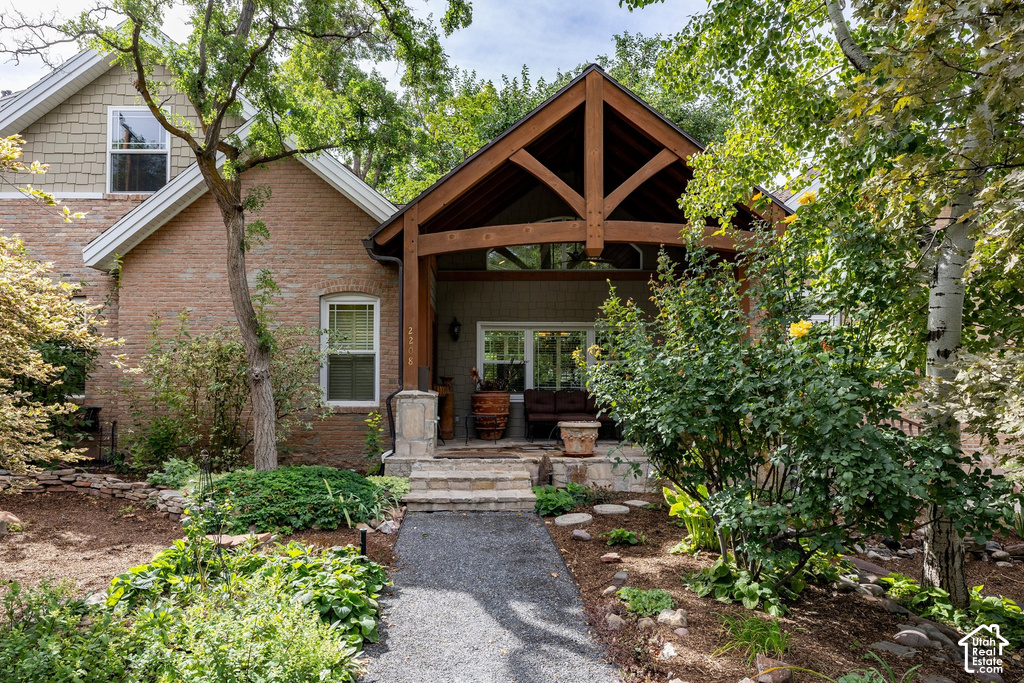 2208 E KELLER S LN photo 2
