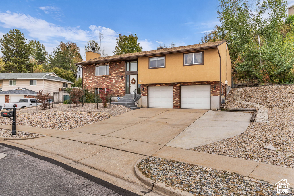 774 INDEPENDENCE WAY photo 3