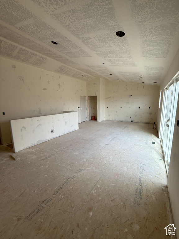 2329 E SEGO LILIY DR photo 3