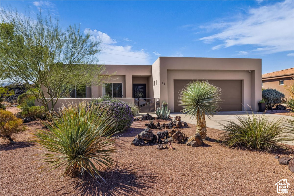 15 BOULDER W CIR photo 2