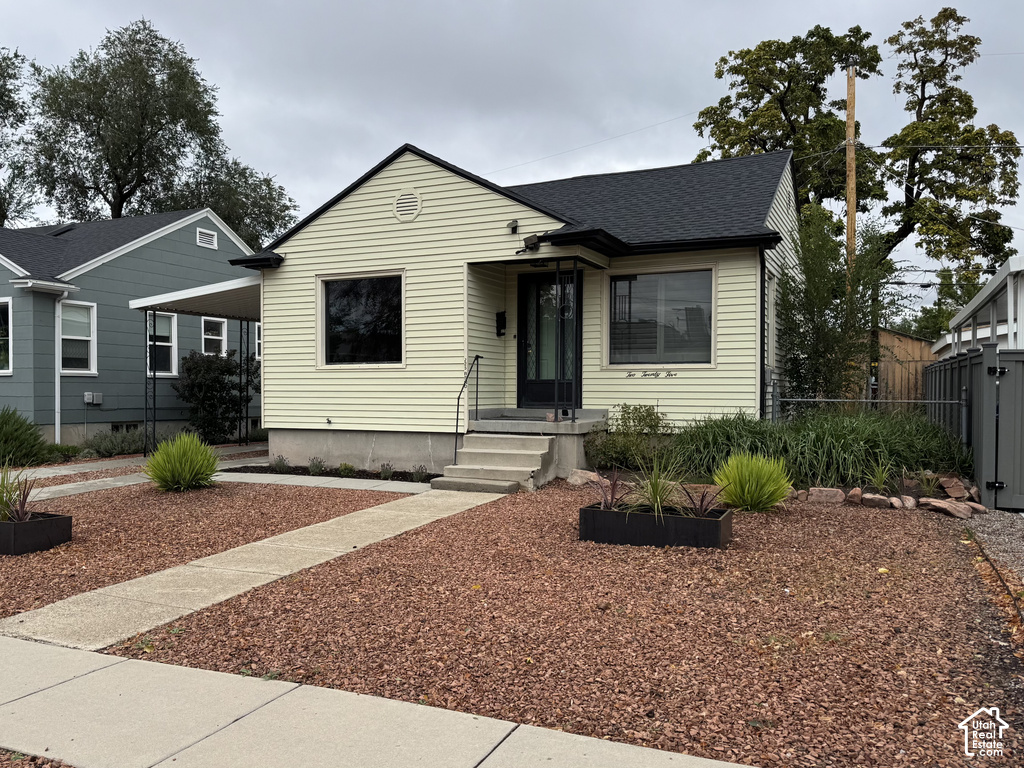 225 E ROSEWOOD S AVE photo 2