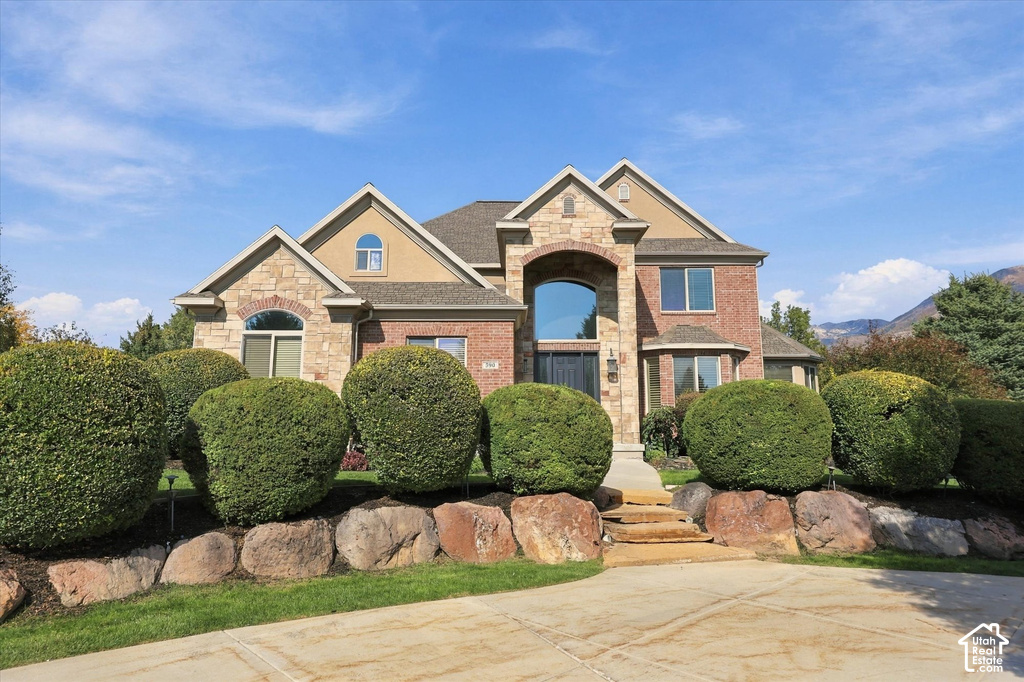 390 W RIVER CIR photo 2