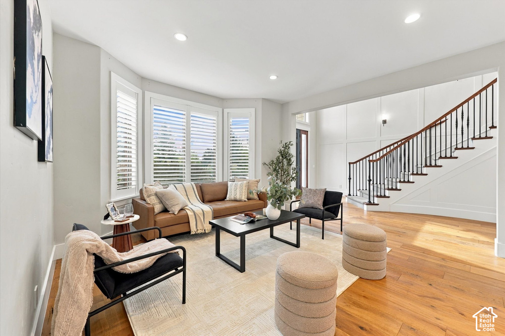 390 W RIVER CIR photo 4
