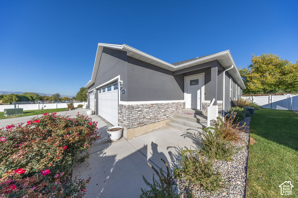 1642 N 160 E photo 4