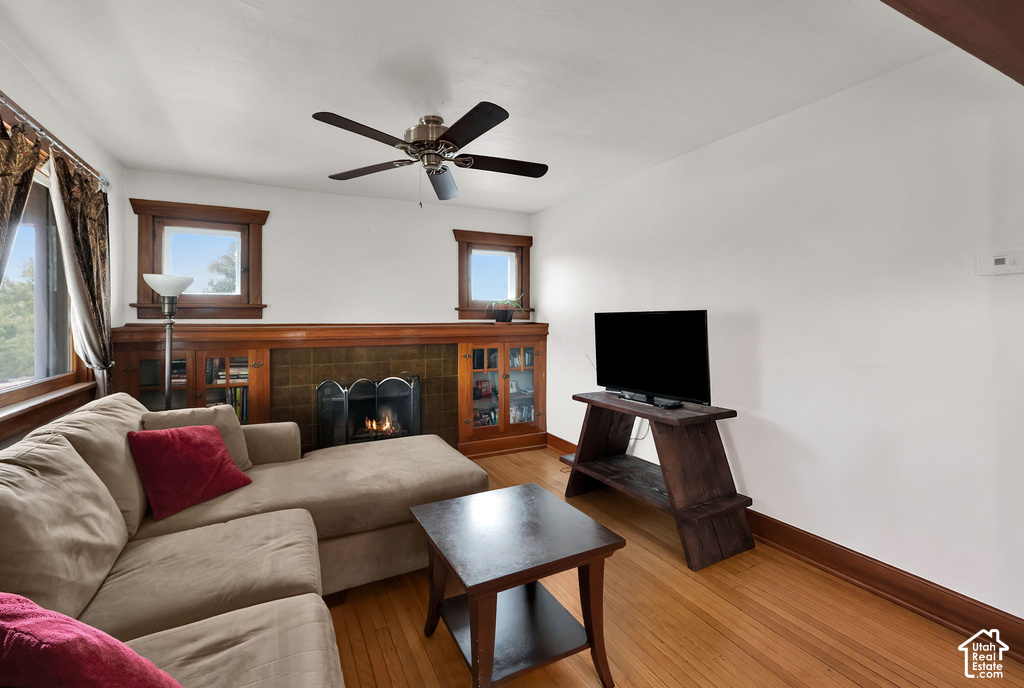1253 E SHERMAN AVE photo 3