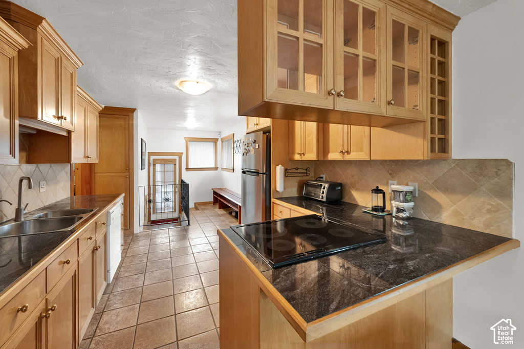 1253 E SHERMAN AVE photo 5