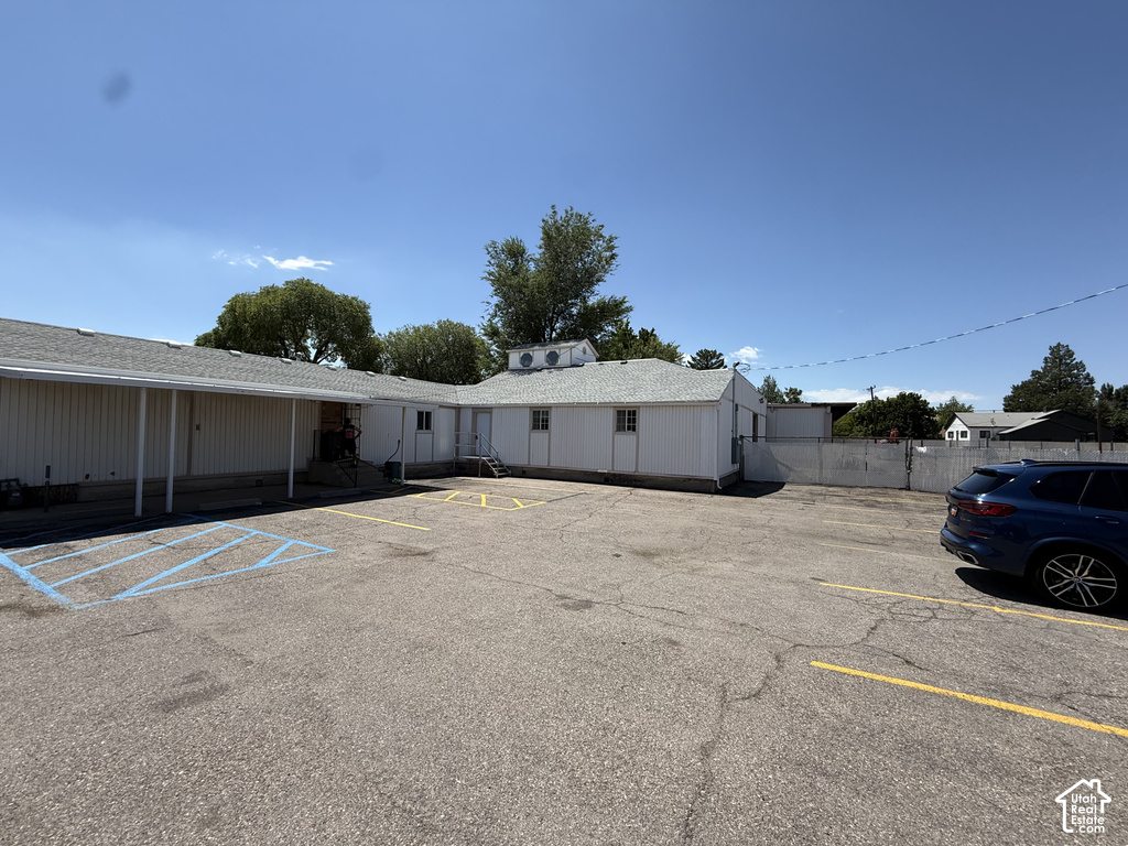 285 N MAIN ST photo 2