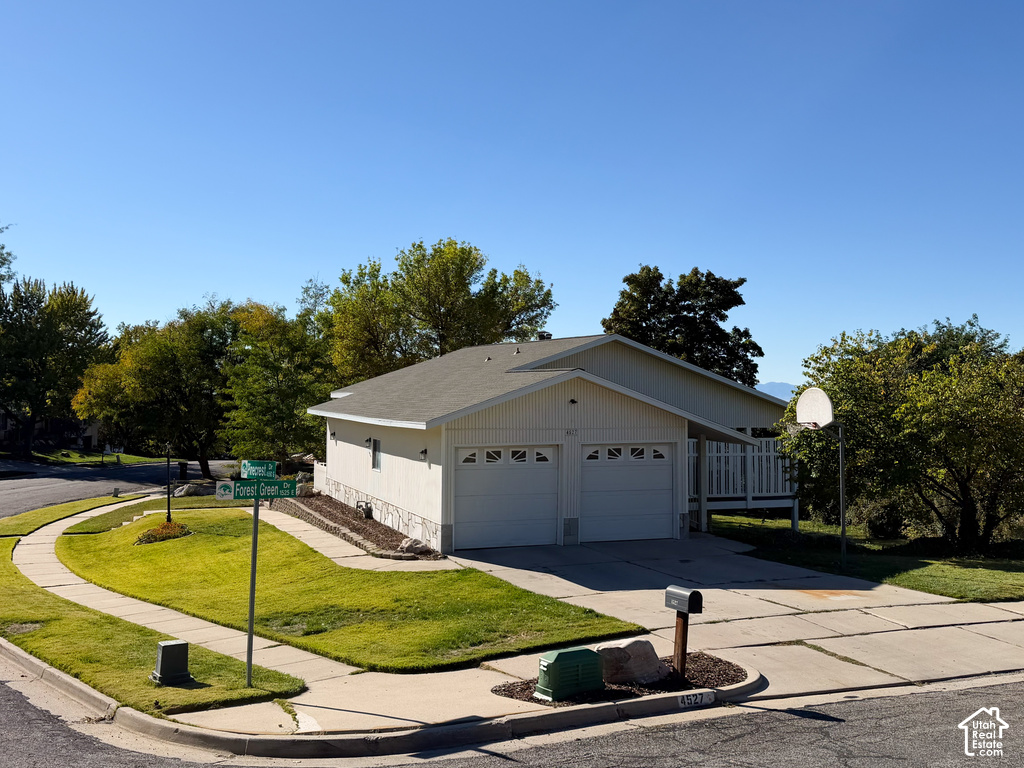 4527 FOREST GREEN DR photo 3