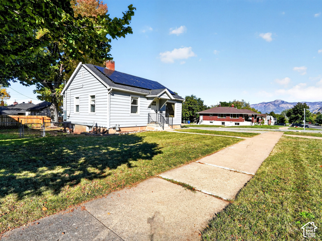 2755 S VAN BUREN E AVE photo 3