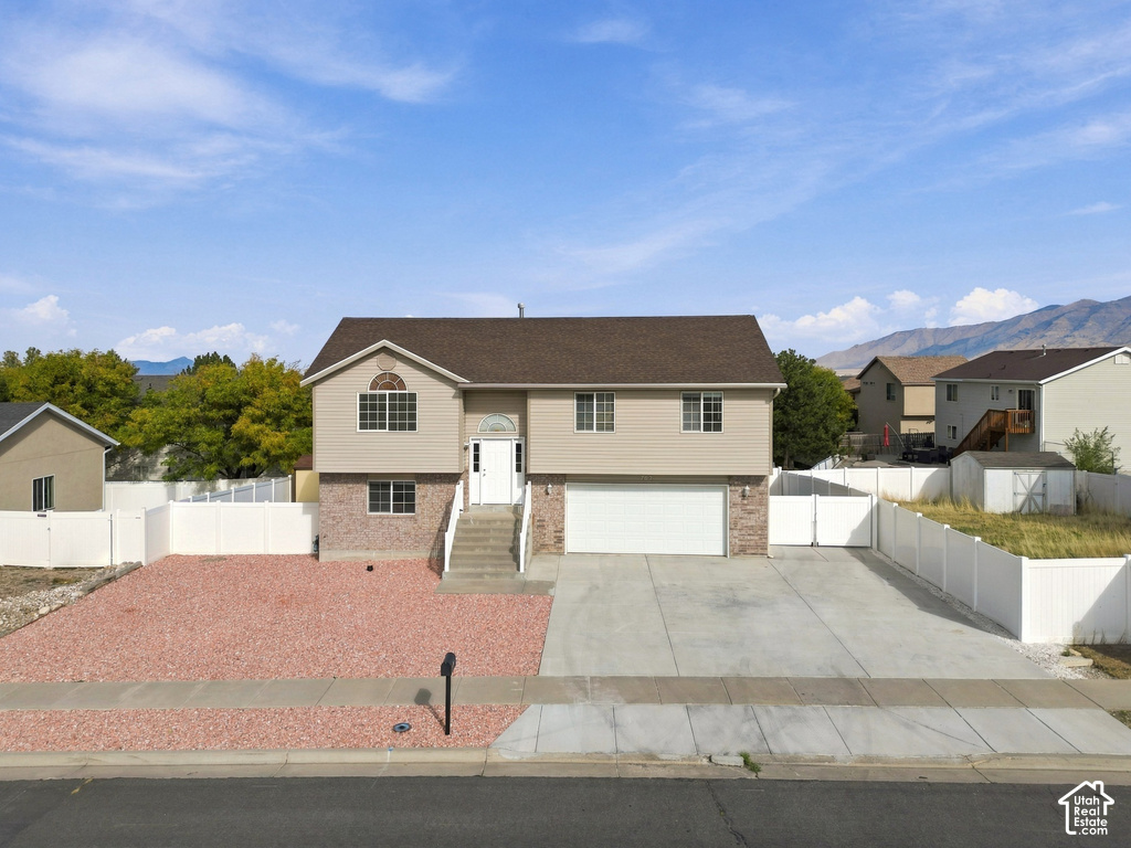 702 W MCKELLAR ST photo 2