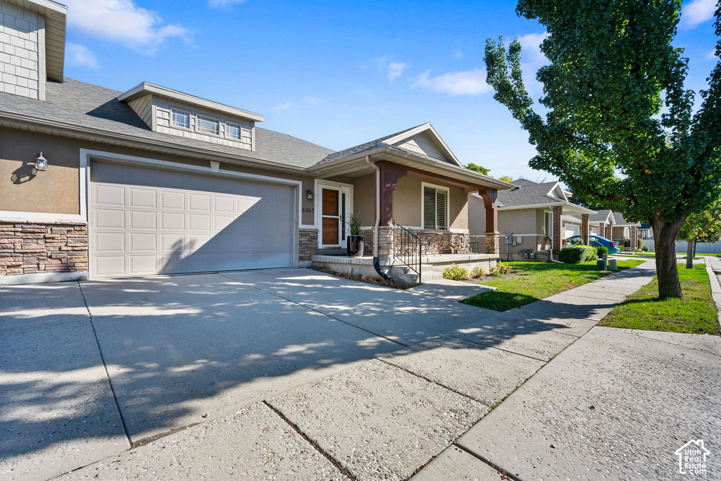 8067 S STATION LANDING E WAY photo 3
