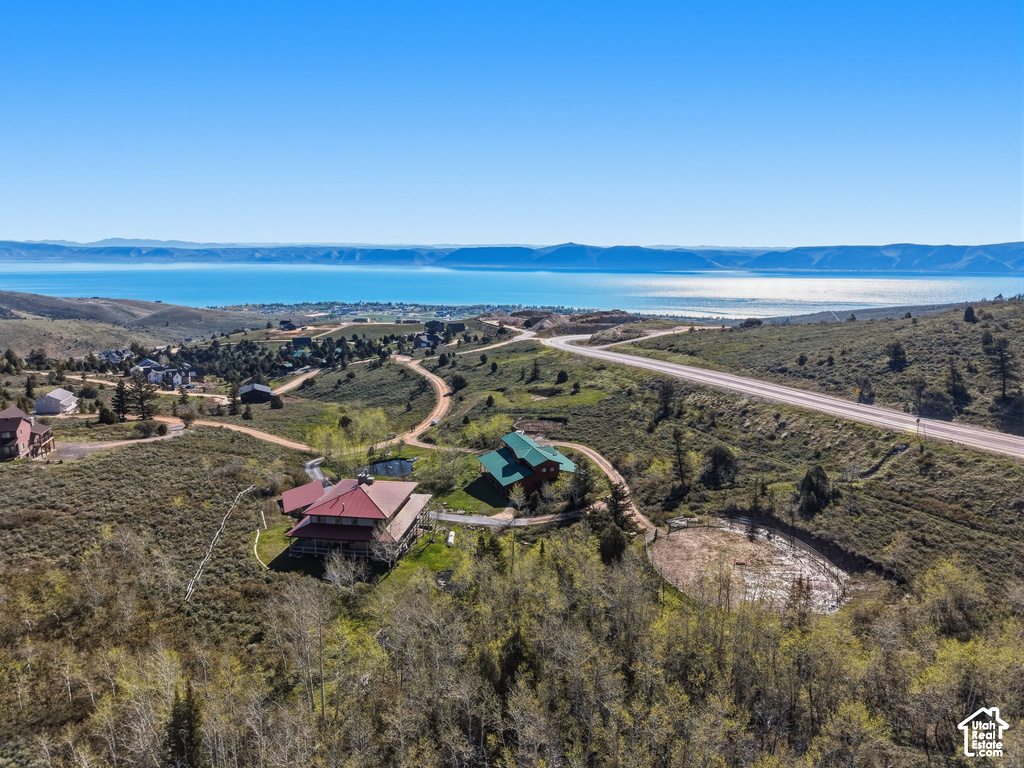 795 LAKEVIEW DR photo 3