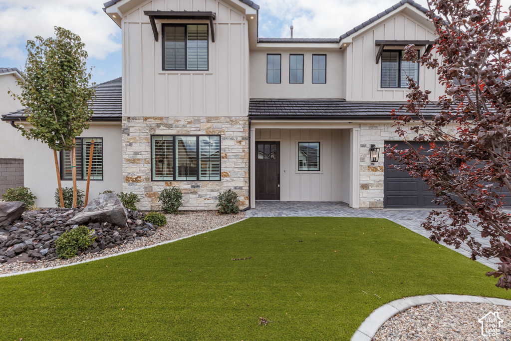 2628 E MOORLAND DR photo 3
