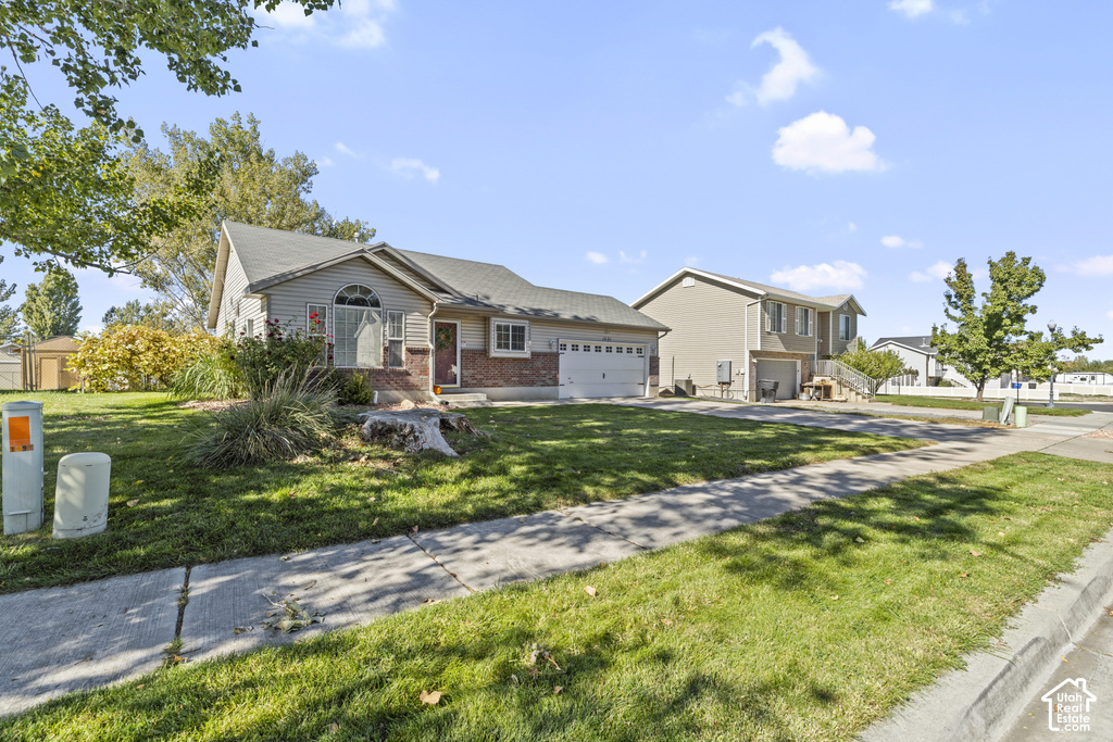 1501 N 2225 W photo 2