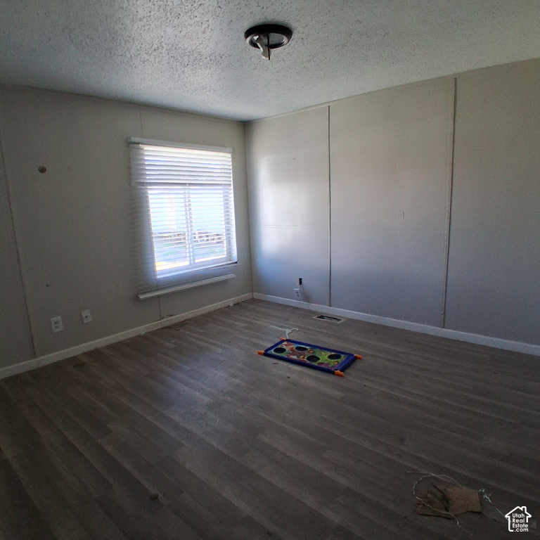 1101 S CARBON AVE photo 4