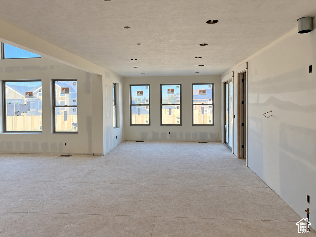 419 N AMBER LN photo 3