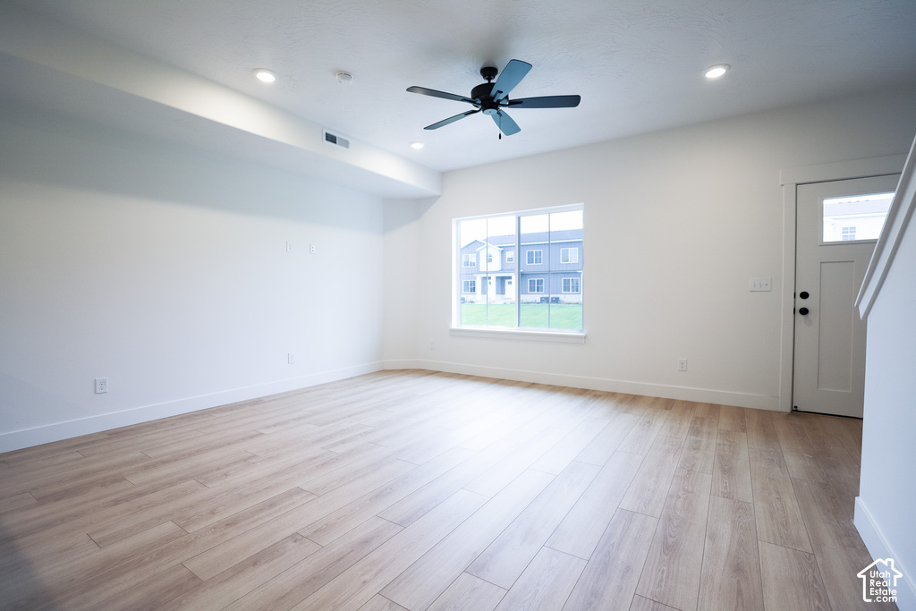 467 E 590 N photo 3