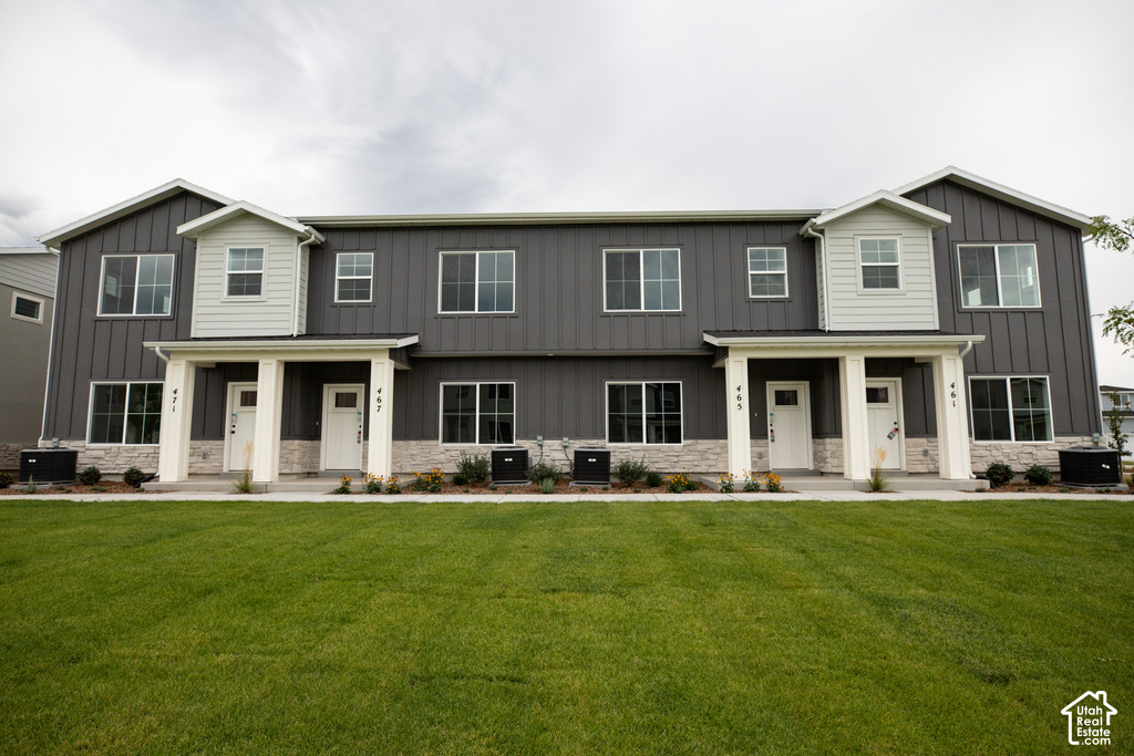467 E 590 N photo 2